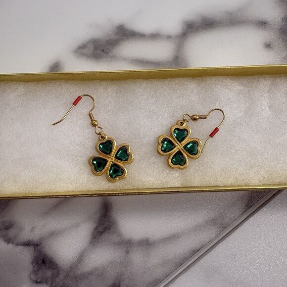 Jewelry - Shamrock Green and Gold Toned Dangle Pierced Earrings